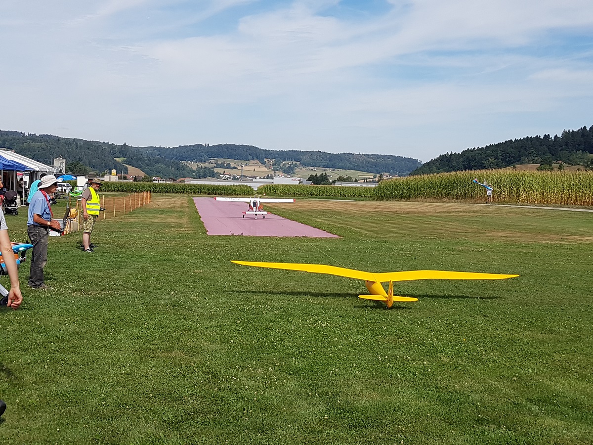 Schleppfliegen Oberkulm